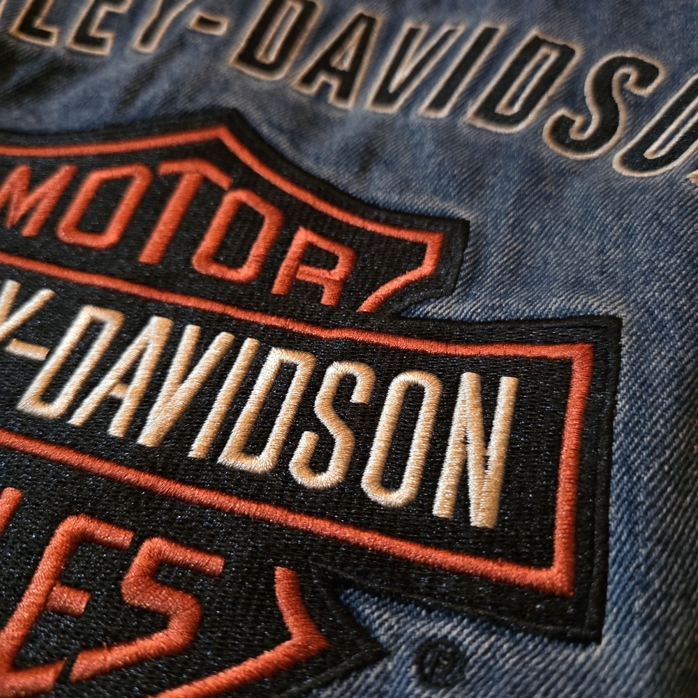 Harley-Davidson Classic Blue Denim Vest - Picture 13 of 16